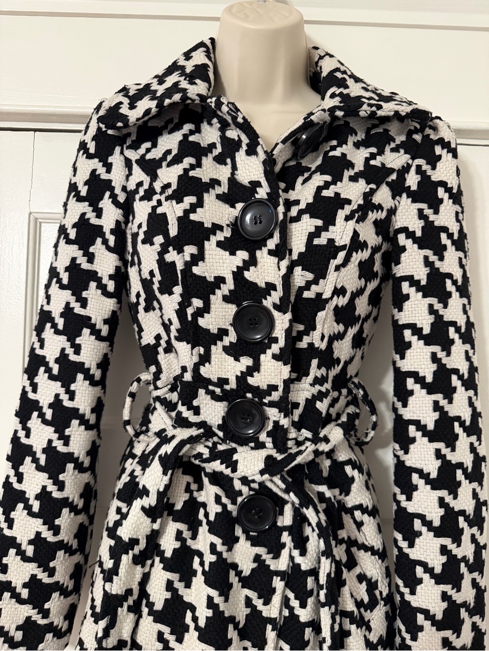 Charlotte Russe Black and White Houndstooth Coat